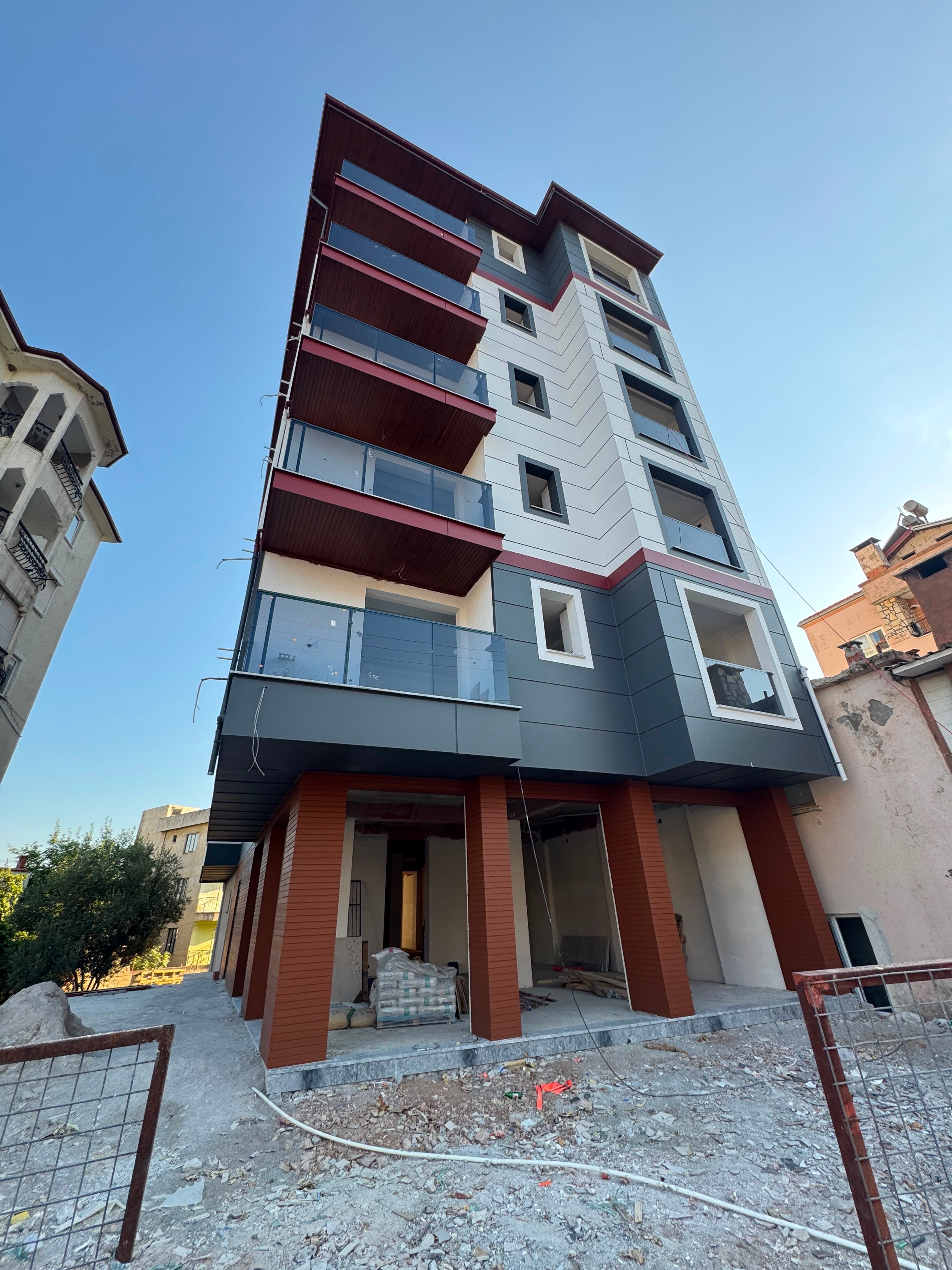 Ortaca karaburun mahallesinde harika konumda satılık sıfır daire
